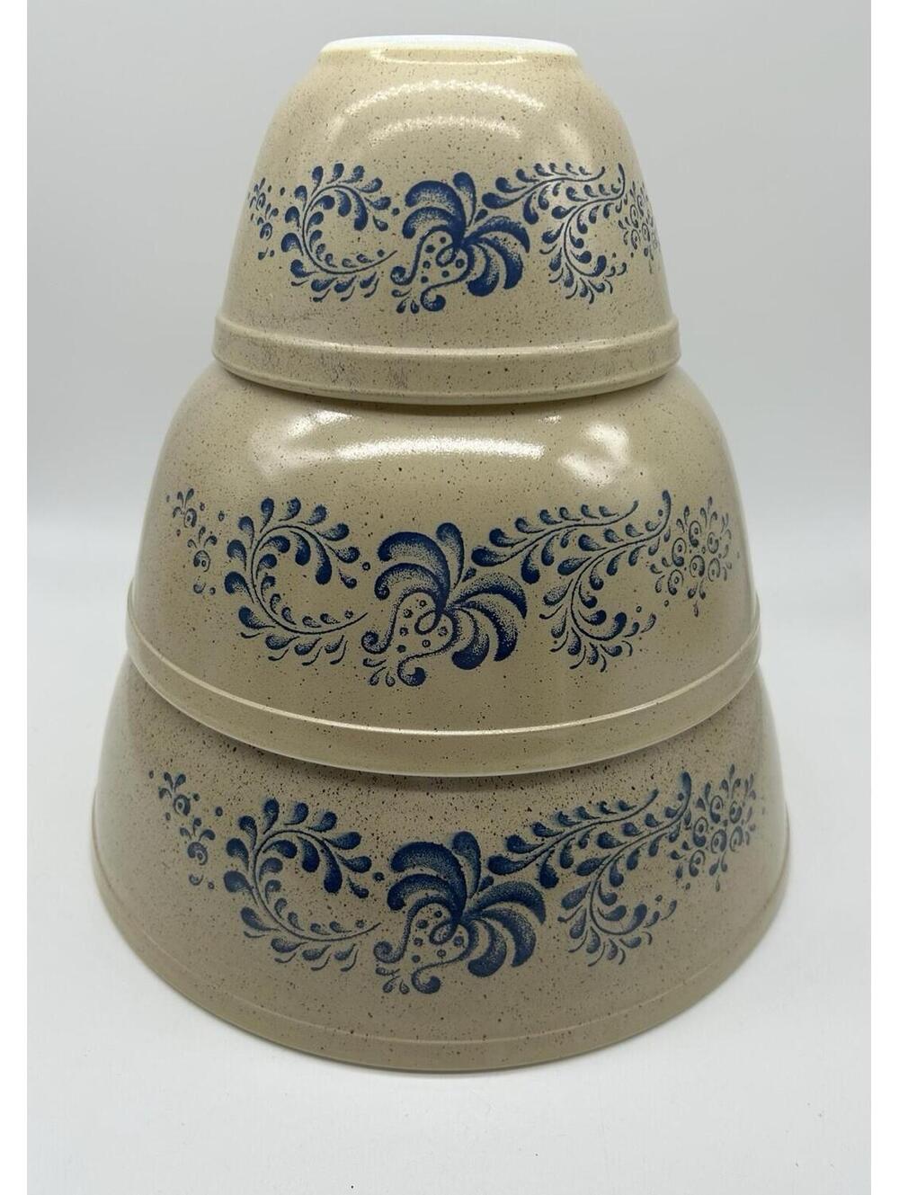 1976 Vintage Pyrex Homestead Mixing Bowls Tan Speckled Blue Set Of 3 401 402 403